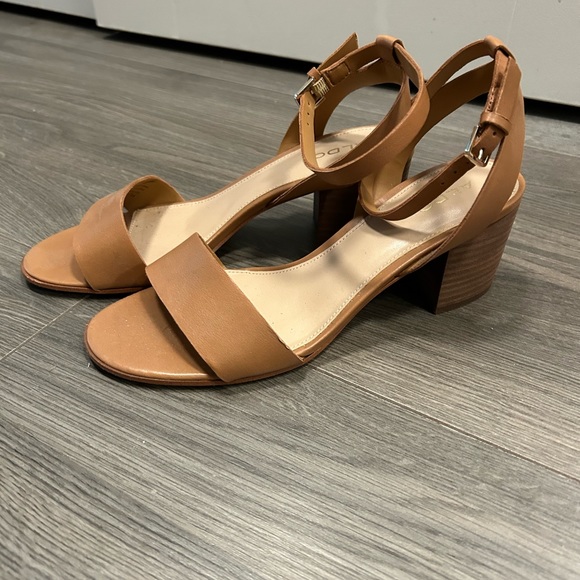Aldo Heels Size 8 - Picture 3 of 4